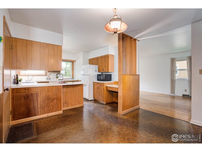Building Photo - 1033 Briarwood Rd