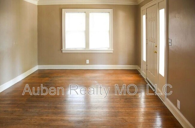 Foto del edificio - 5411 Charlotte St