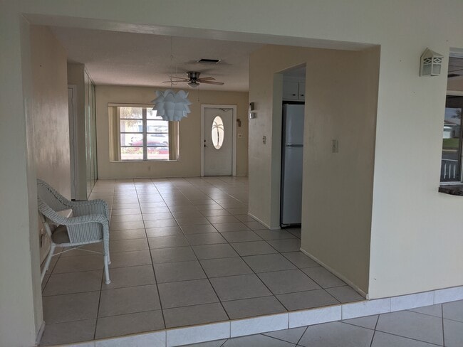 Building Photo - 4709 NW 47th Ave