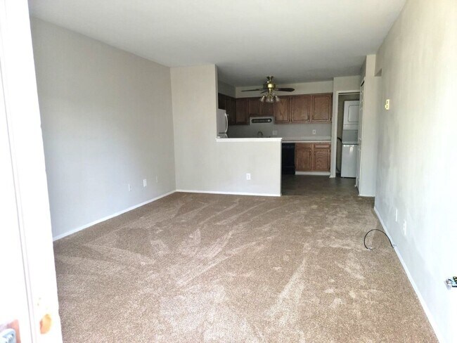 Foto del edificio - Charming unit in a quiet neighborhood