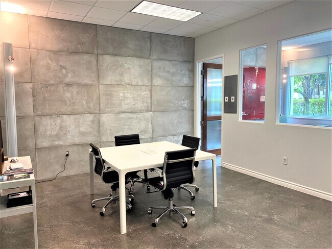 Foto del edificio - 2799 NW 2nd Ave