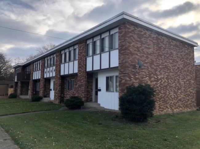 Building Photo - 844 Indian Trail