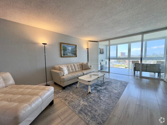 Building Photo - 301 Lake Shore Dr