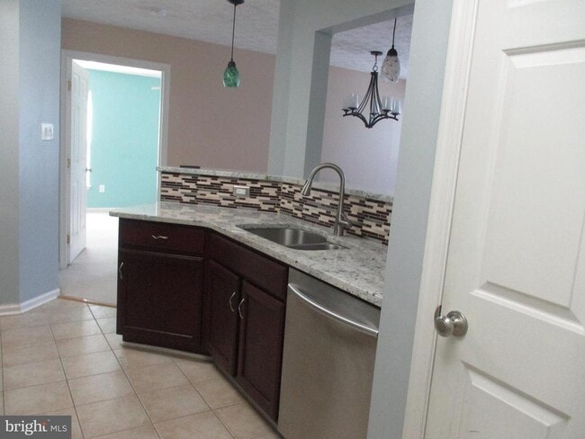 Foto del edificio - 3018 Hunting Ridge Dr