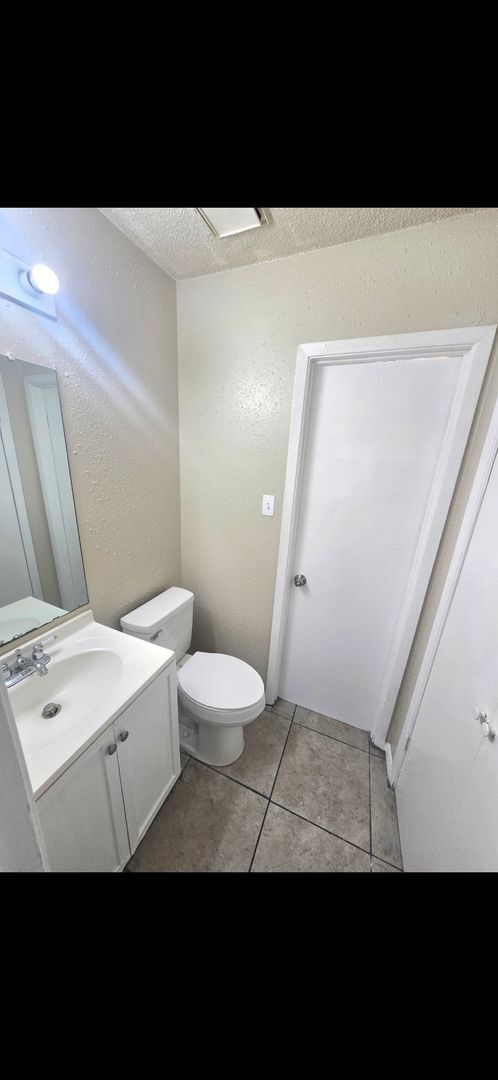 Foto del edificio - 3 Bedroom 1.5 Baths