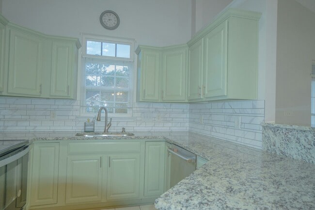 Building Photo - 156 Marsh Rabbit Dr