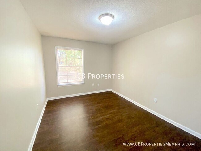 Building Photo - 3680 Moccasin Cove