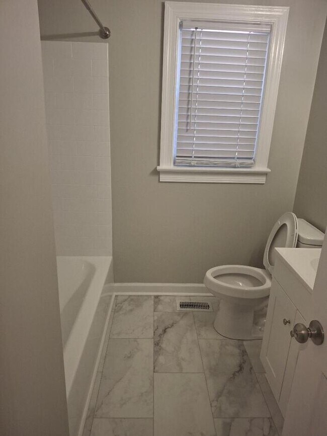 Foto del edificio - 3 Bedroom 2 Bath