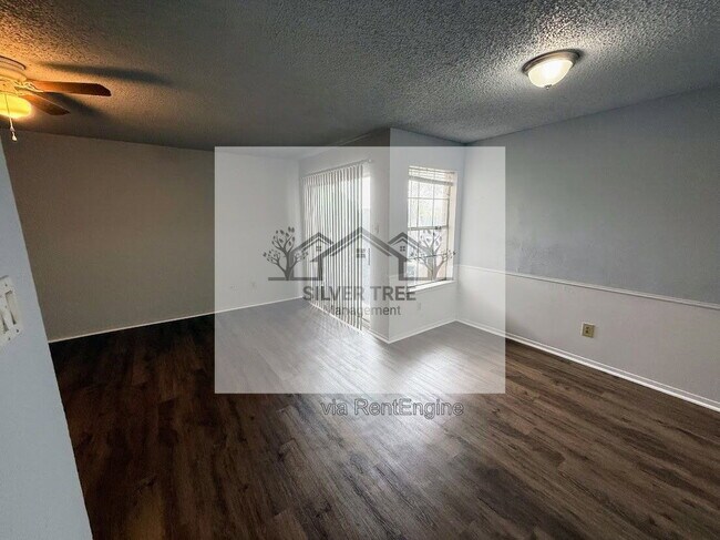 Foto del edificio - 4820 Wellesley Ave