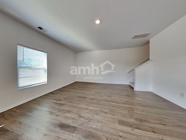 Foto del edificio - 486 Spanish Wells Rd