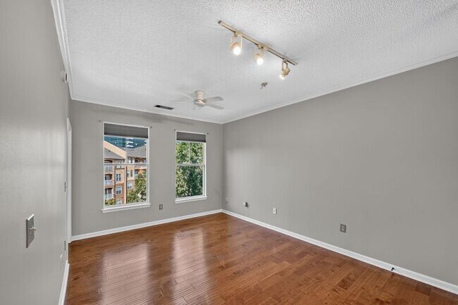 Foto del edificio - 10 Perimeter Summit Blvd