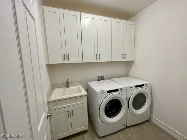 Foto del edificio - 299 Tamarindo Ln