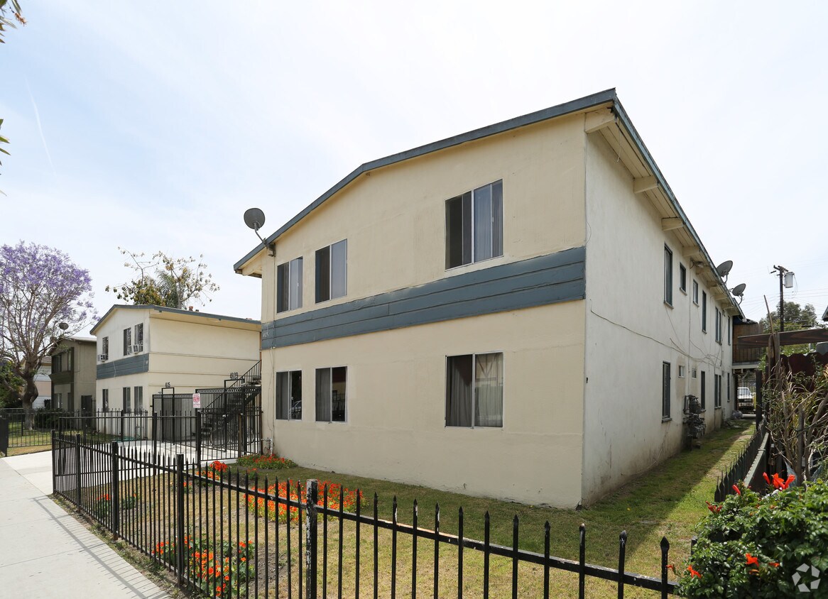 Foto del edificio - 4829-4835 S Slauson Ave