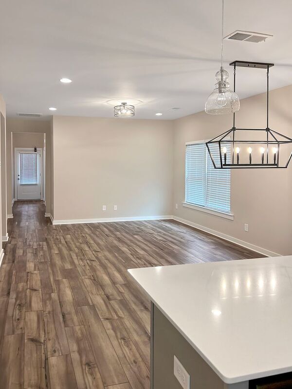 Building Photo - 53 River Birch Ln