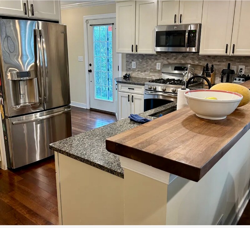 Foto principal - 1 Riverside Dr