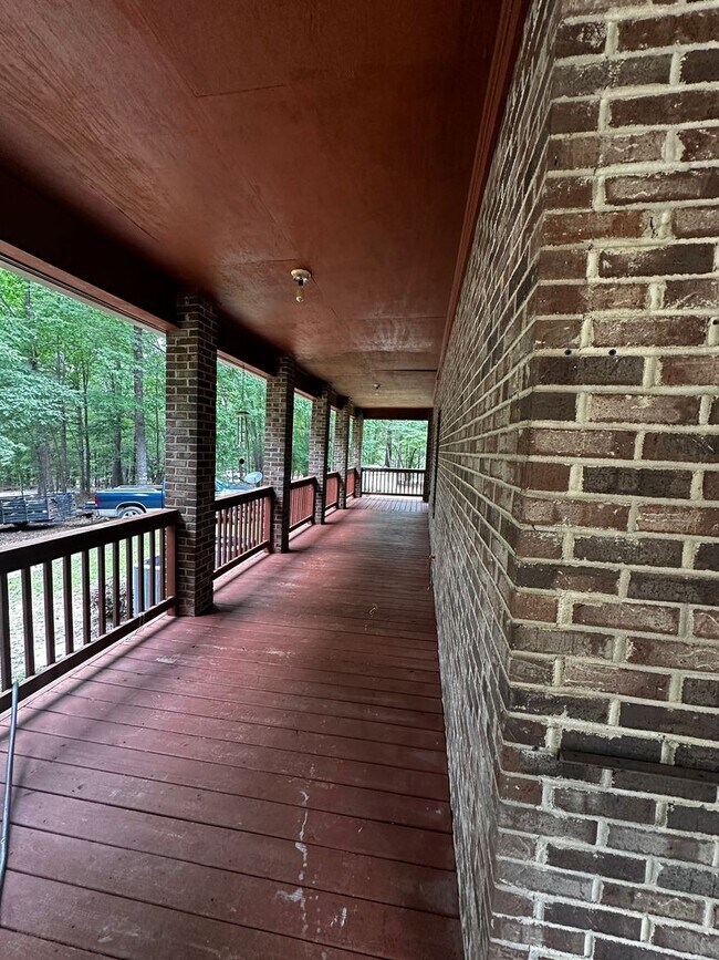 Foto del edificio - 105 Bear Creek Ct