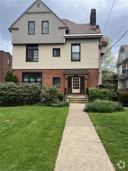 Building Photo - 5917 Walnut St