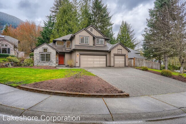 Building Photo - 3 br, 2.5 bath House - 1405 SW 13th PL