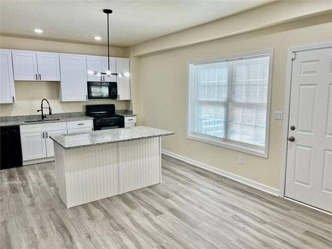 Foto del edificio - 4001 Oak Field Dr