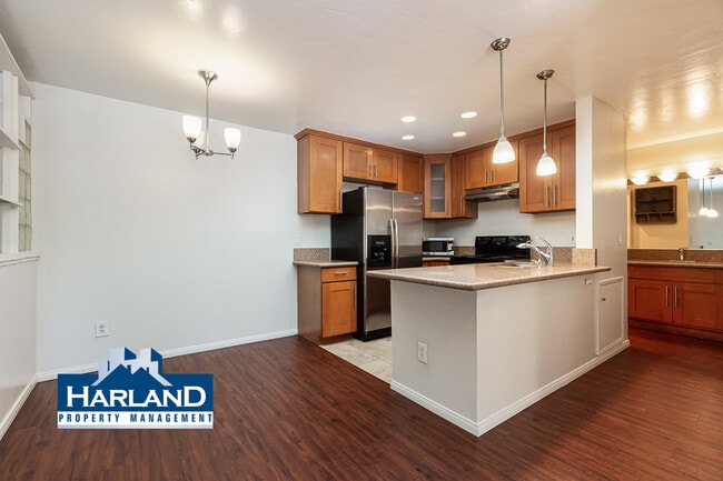 Building Photo - 2609 Pico Pl