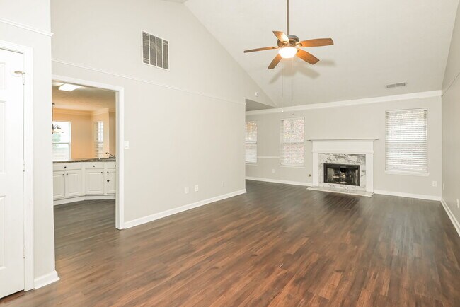 Foto del edificio - 1715 Heatherton Rd