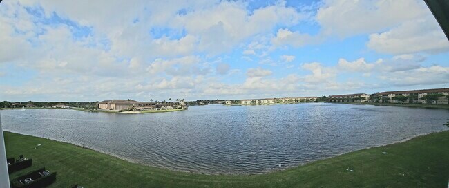 Foto del edificio - 1401 SW 134th Way