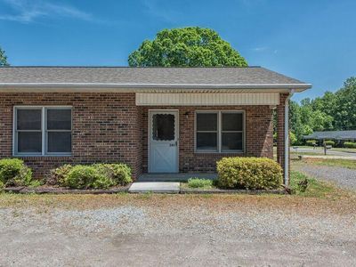 Welcome to your new home! - 343 Sunny Hill Dr