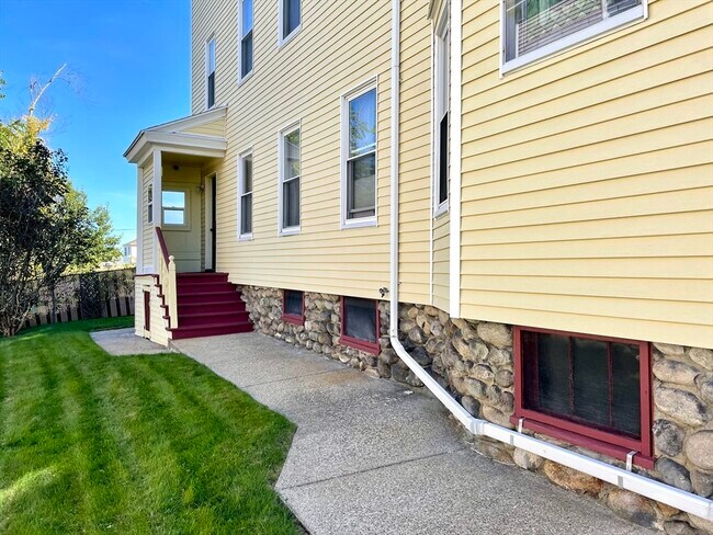 Foto del edificio - 21 Watson Ave