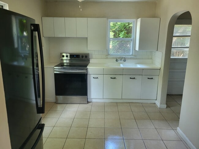 Foto del edificio - 3512 Falling Springs Rd