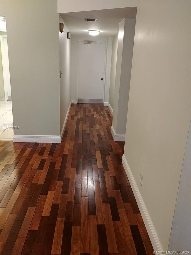 Building Photo - 3575 Broken Woods Dr