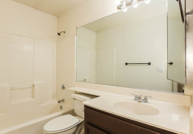 Building Photo - 7125 N 28th Ave