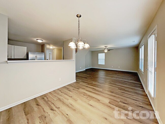 Building Photo - 285 Aershire Ct