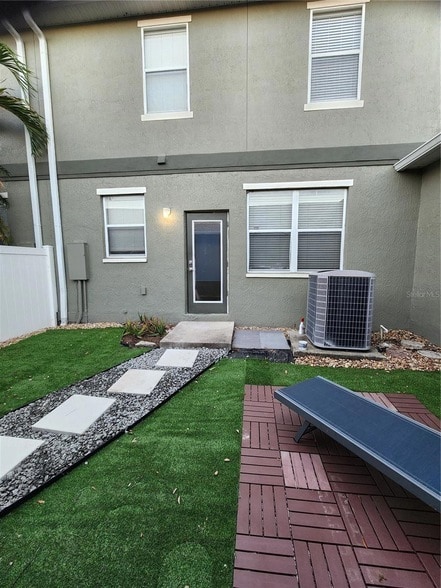 Building Photo - 13209 Silver Strand Falls Dr