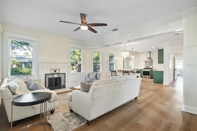 Foto del edificio - 5709 N Suwanee Ave