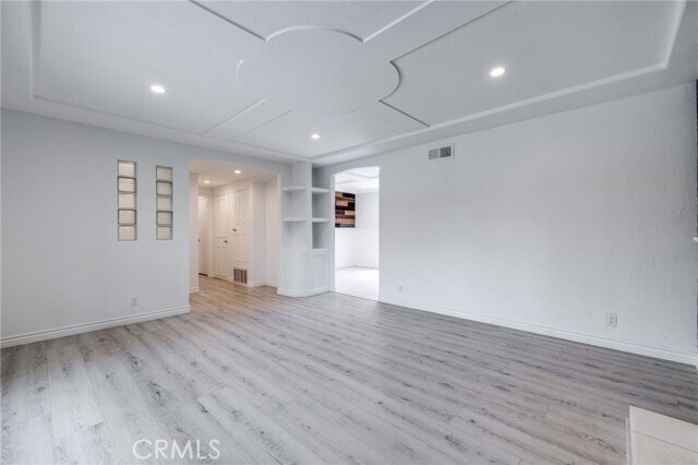 Foto del edificio - 9472 Tiki Cir