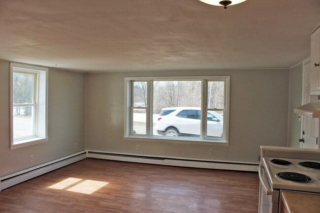 Building Photo - 211 Intervale Rd