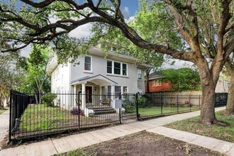 Building Photo - 418 Branard St
