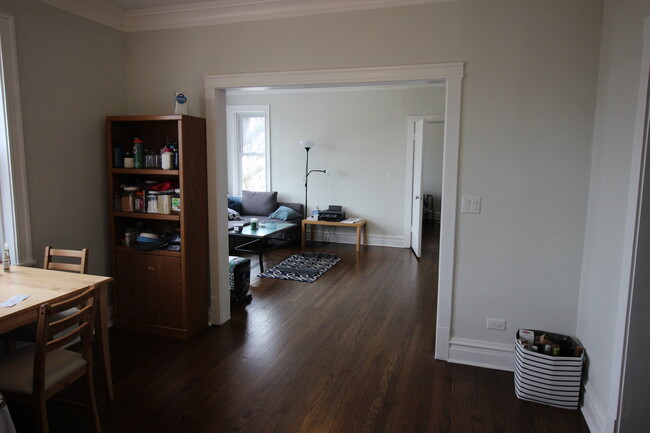 Foto del edificio - 3457 N Avers Ave