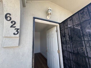 Building Photo - 623 W Gage Ave
