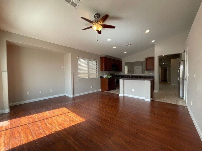 Building Photo - 5016 N Crying Heart St