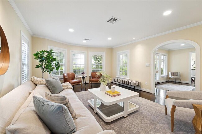 Foto del edificio - 2927 Robinhood St