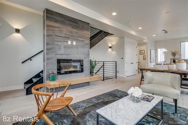 Building Photo - 3 br, 4 bath House - 4100 E Iliff Ave #12