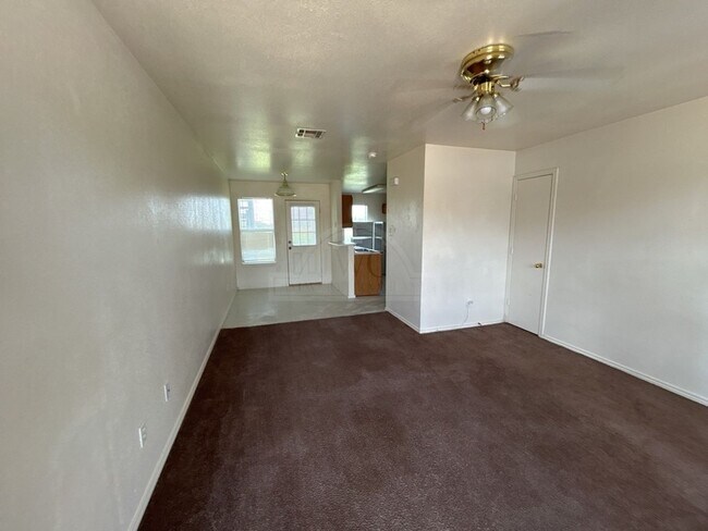 Building Photo - 5804 Greengate Dr