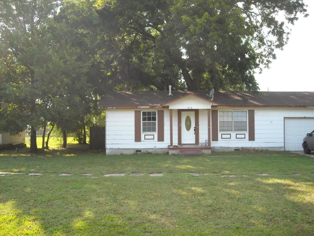Primary Photo - 813 Pine St.