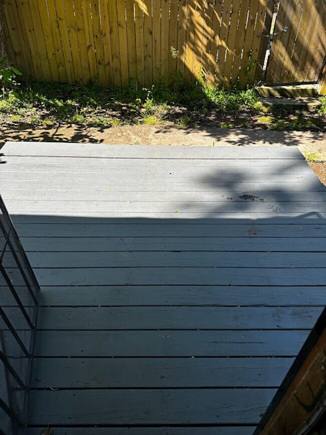 Foto del edificio - MOVE IN SPECIAL!! FIRST MONTH RENT FREE! CALL US TODAY!