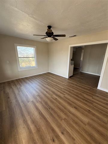 Foto del edificio - 519 Hutchinson St