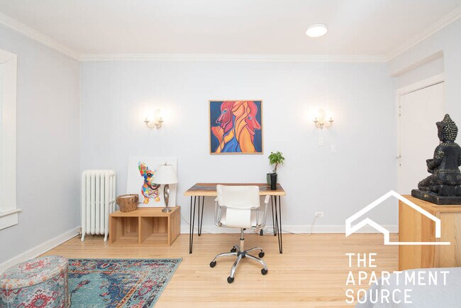 Foto del edificio - 2324 N Lincoln Park W