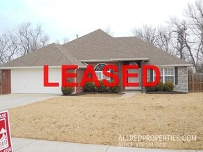 Building Photo - 4924 Waverly Rd