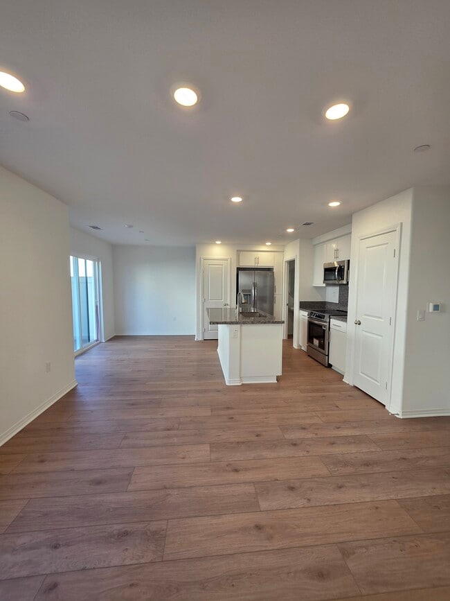 Photo - 19219 Beech Grv St Townhome