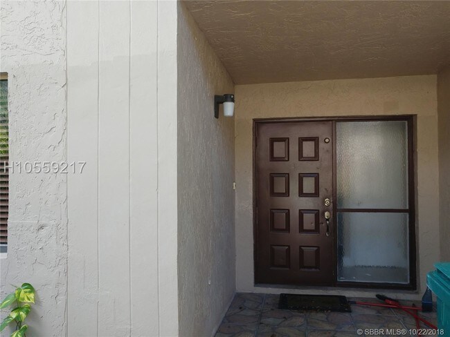 Building Photo - 5012 S University Dr